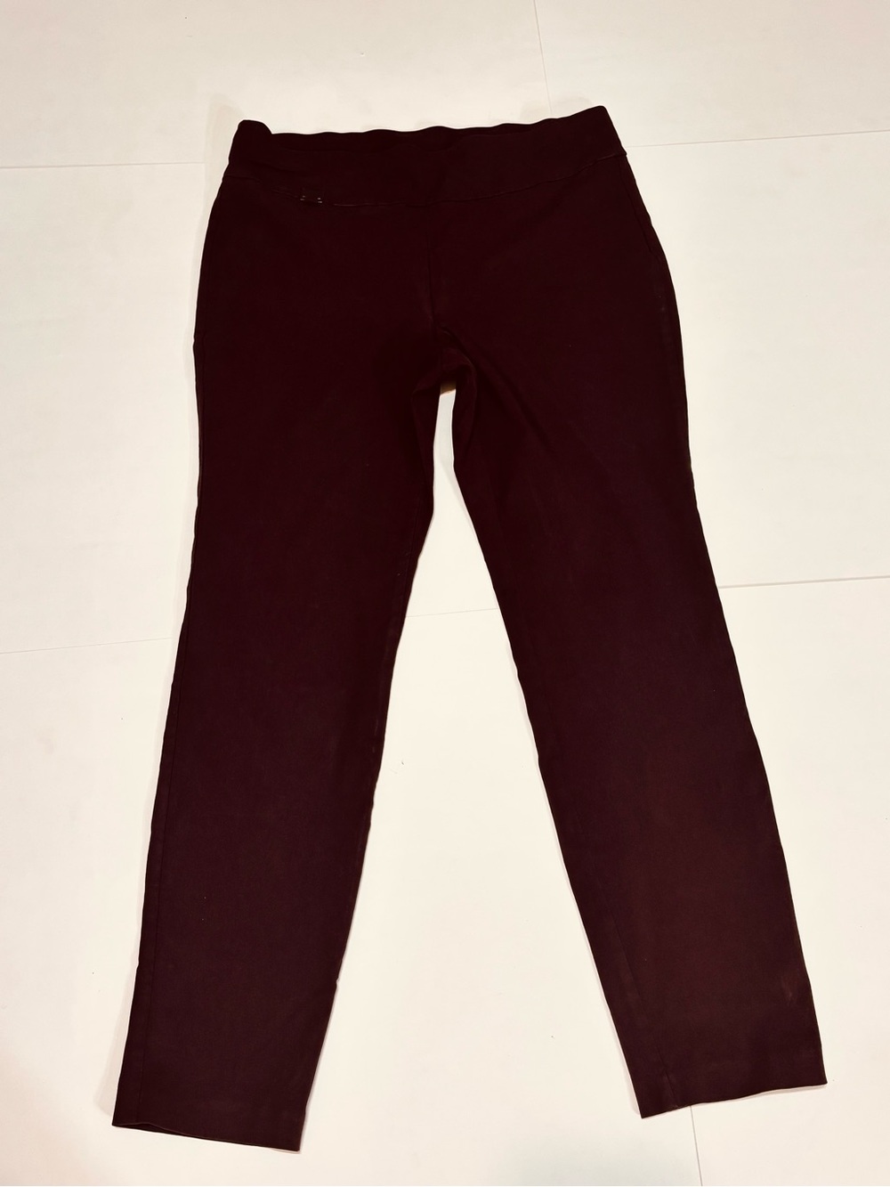 Alfani Women’s burgundy Skinny Stretch pants